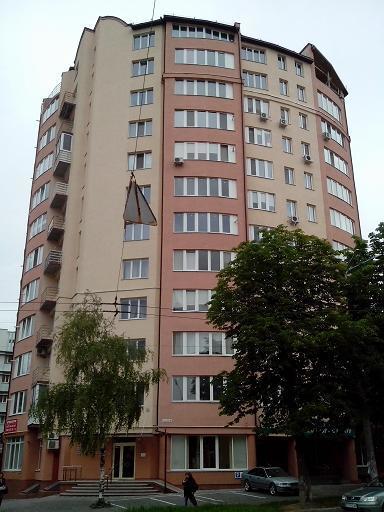 Apartment On Akademika Sakharova イヴァーノ＝フランキーウシク エクステリア 写真